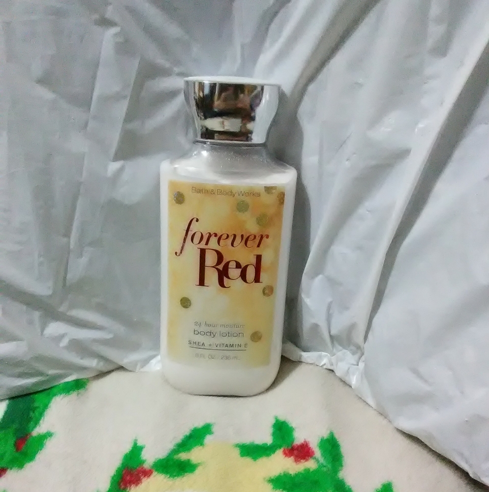 Bath and Body Works Forever Red Lotion!